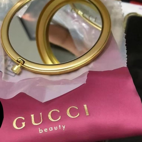 Gucci Beauty Floral Gold Compact Mirror with Beauty Promo Snap Gift Pouch - New! - Picture 8 of 8